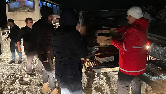 Mahsur Kalan Vatandaşlara Yardım Ettiler
