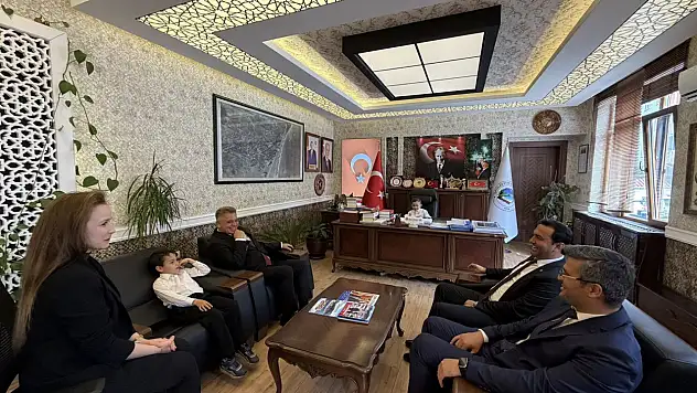 Makam Koltuğu Pulatkan Ve Atalay'a Devredildi