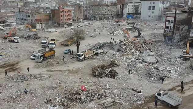 Malatya'da deprem sonrası yıkım havadan görüntülendi