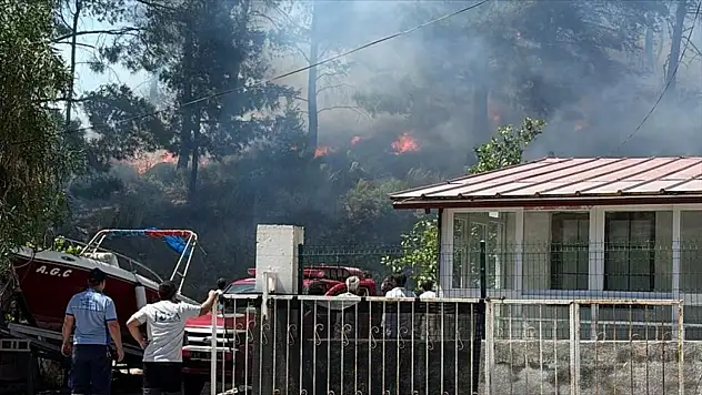 Marmaris'teki Orman Yangınına Müdahale Sürüyor