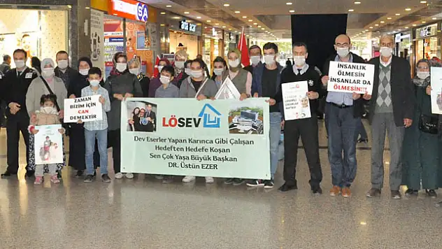 MASKELERİNİ TAKIP, FARKINDALIK YARATTILAR
