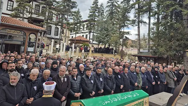 Memduh Şen Vefat Etti