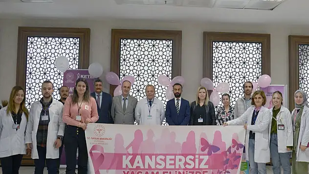 Meme Kanserine Karşı Bilgilendirme Standı Açıldı