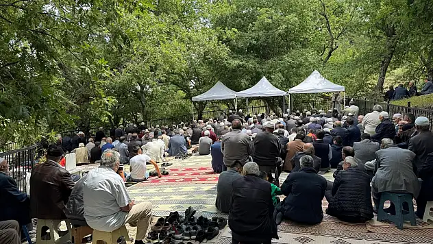 Meşeli Türbe'de Yağmur Duası Yapıldı