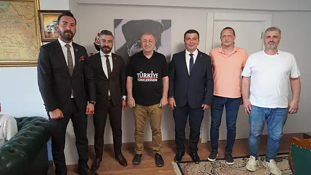 Mete Tafracı, Zafer Partisi'ne katıldı