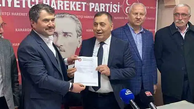 MHP'de istifa