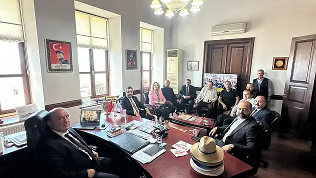 MHP'den Başkan Uzuner'e Ziyaret
