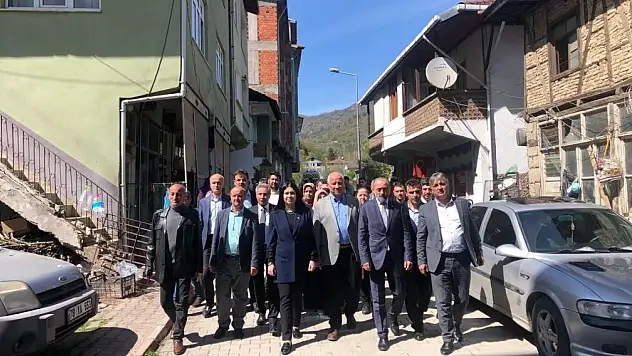 MHP Karabük milletvekili adayları esnaf gezilerini sürdürüyor