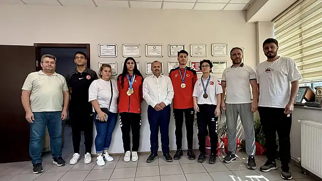 Milletvekili Uluay Başarılı Sporcularla Bir Araya Geldi
