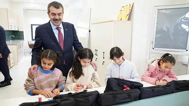 Milli Eğitim Bakanı Tekin'den Velilere Uyarı