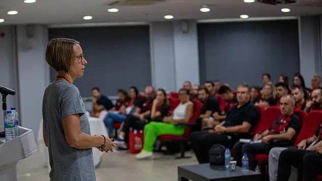 Mini Hentbol Semineri başladı