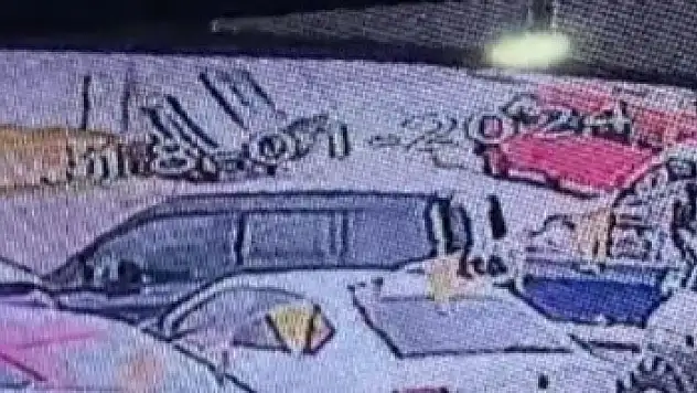 Minibüsle Çarpışan Otomobil Yan Yattı
