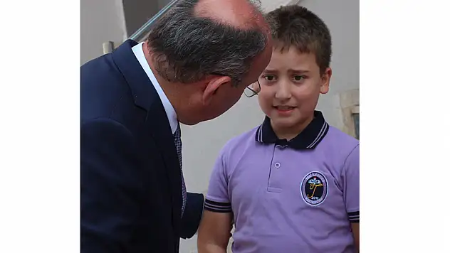 Minik öğrenci Vali'den sosyal medya izni istedi