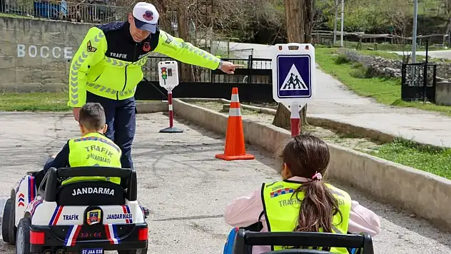 Minikler Trafik Güvenliğini Jandarmadan Öğrendi