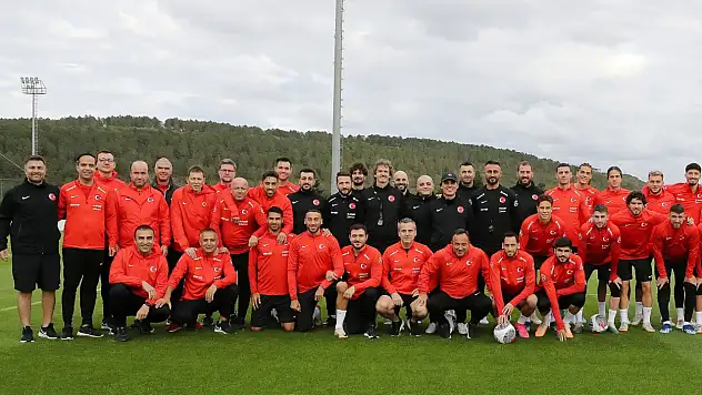 Montella Milli takımla ilk idmanına çıktı