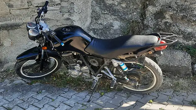 Motosiklet hırsızları yakalandı