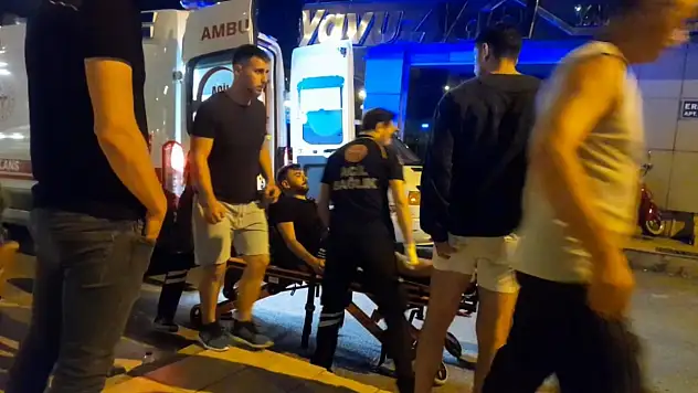 Motosiklet ile otomobil çarpıştı