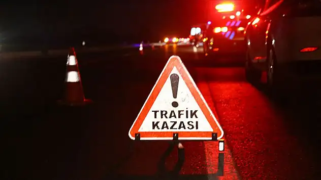 Motosiklet İle Otomobil Çarpıştı!