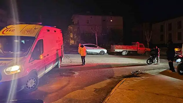 Motosiklet İle Otomobil Çarpıştı!