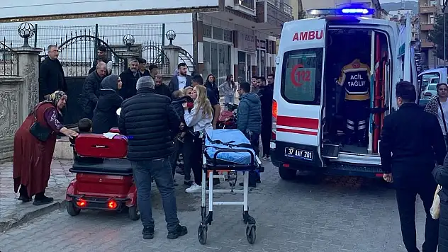 Motosiklet ile Otomobil Kafa Kafaya Çarpıştı