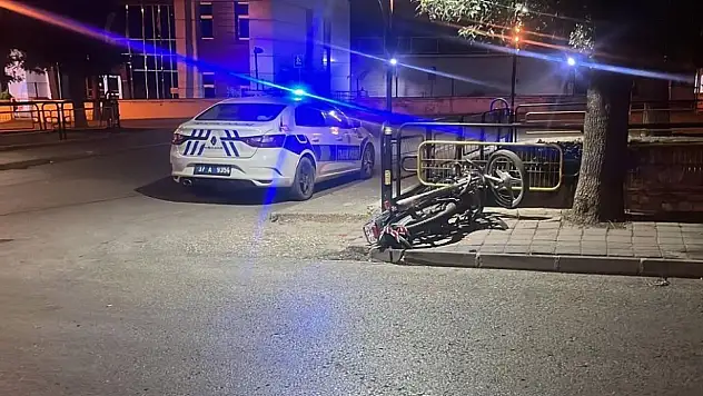 Motosikletten savrulan çocuk yaralandı