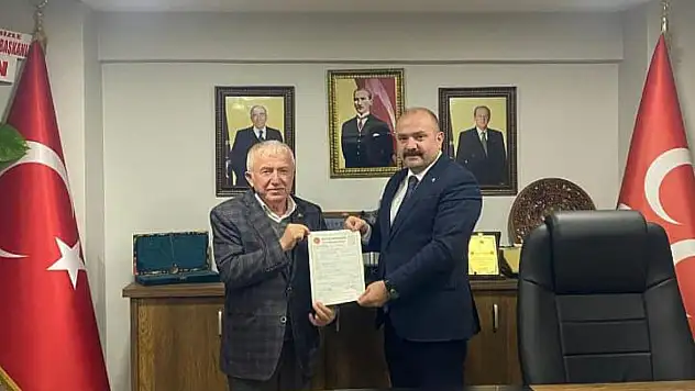 Muhtar Karabacakoğlu, MHP'ye Katıldı