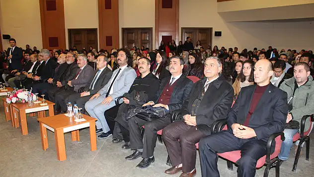 Müşavir Dok, Türk Dünyası'ndaki Kadını anlattı