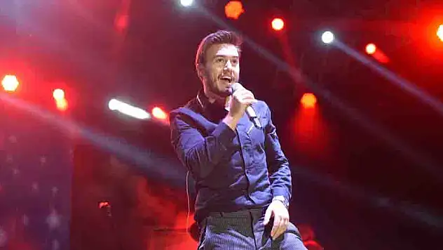 Mustafa Ceceli, Taşköprü'yü salladı