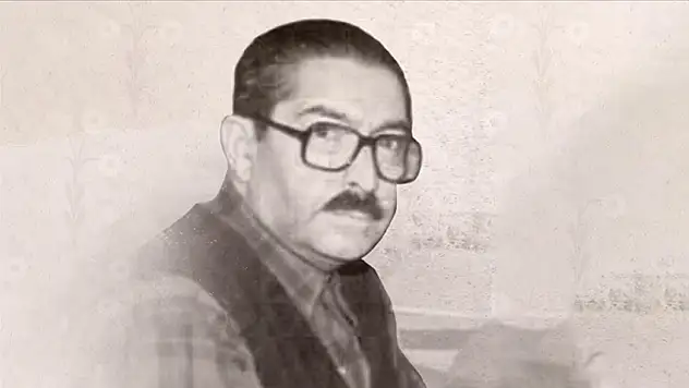 Mustafa Düzgünman Ebru Koleksiyonu Sergilenecek