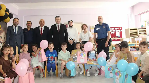 Mustafa Şerbetçi İlkokulu'nda Karne Heyecanı Yaşandı