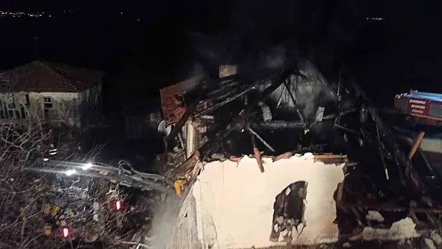 Mutfak Tüpü Patladı, Çıkan Yangında 1 Kişi Hayatını Kaybetti
