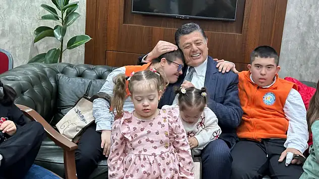 Mutluluklarına Şahit Oldular
