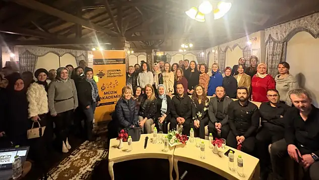 Müzik Akademisi Son Gaz Devam Ediyor