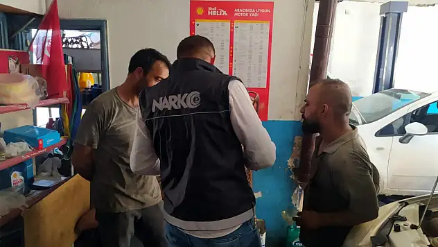 Narkotik bilgilendirme çalışmalarını sürdürüyor
