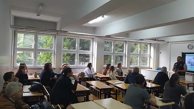 Narkotik Polisi Anne Eğitimleri Sürüyor