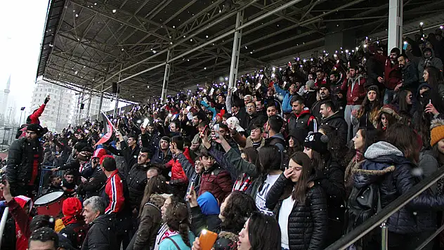 12'nci Adam görev başındaydı