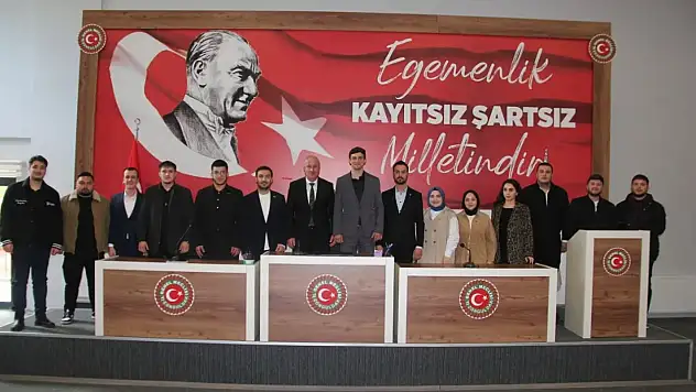 Necdet Karaveli, AK Parti İl Gençlik Kolları Yönetimini Ağırladı
