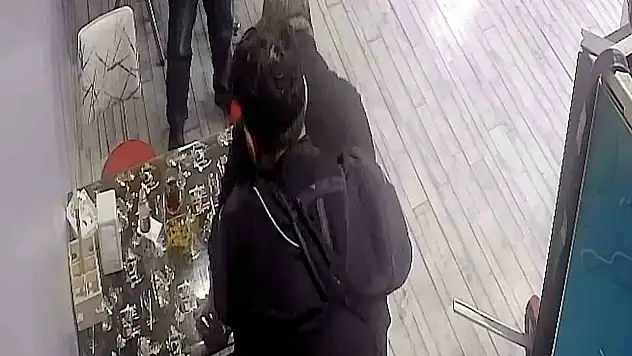 Nefes Borusuna Çilek Takılan Döner Ustasını Kurye Kurtardı