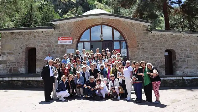 Nenehatun Mezunları Yarım Asır Sonra Çorum'da Buluştu