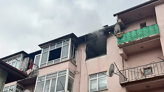 O Evini Kurtarmaya Çalıştı, İtfaiye Onu Kurtardı