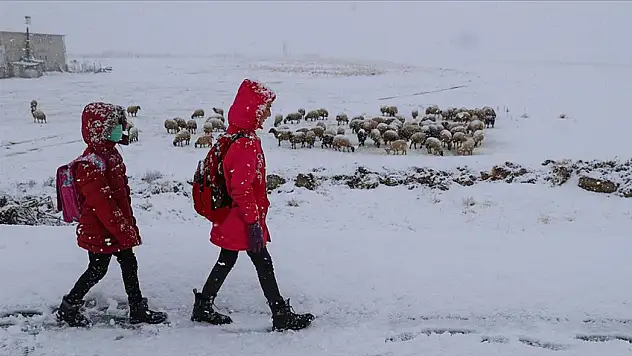 O İlçede Eğitime Ara Verildi!