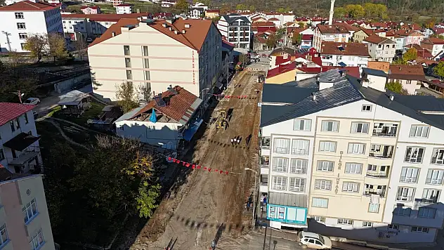 O İlçede Yol Çalışmaları Sürüyor