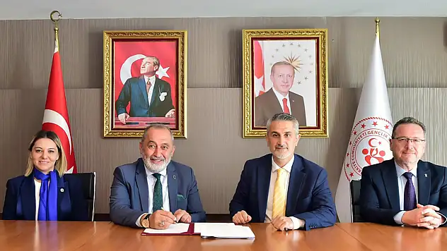 O İlçeye Futbol Sahası Kazandırılacak
