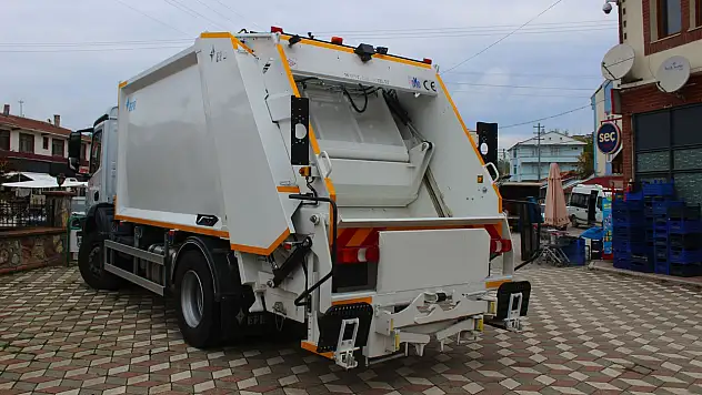 O İlçeye Yeni Çöp Toplama Aracı Kazandırıldı