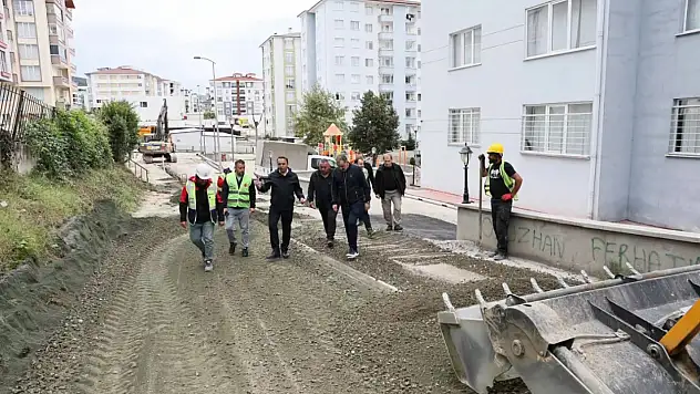 O Mahallede İçme Suyu Hattı Yenileniyor
