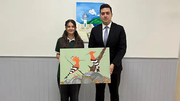 Öğrenciden Kaymakam Bayar'a Anlamlı Hediye