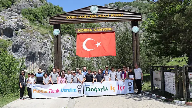 Öğrenciler 450 Metre Yüksekteki Seyir Terası Ve Kanyonu Gezdi