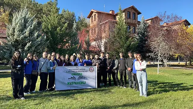 Öğrenciler Kastamonu'nun Tarihi Ve Kültürel Mekanlarını Gezdi