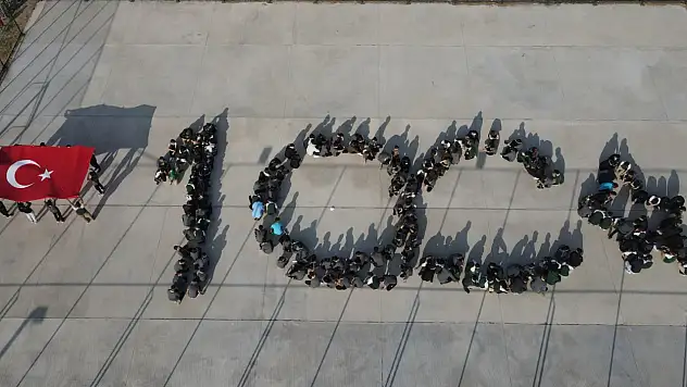 Öğrencilerden 100'üncü yıl mesajı