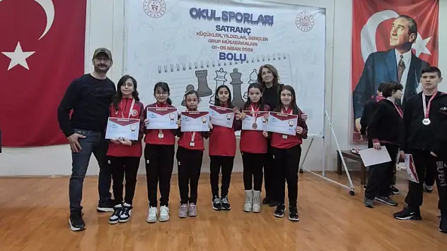 Öğrencilerden Satrançta Önemli Başarı